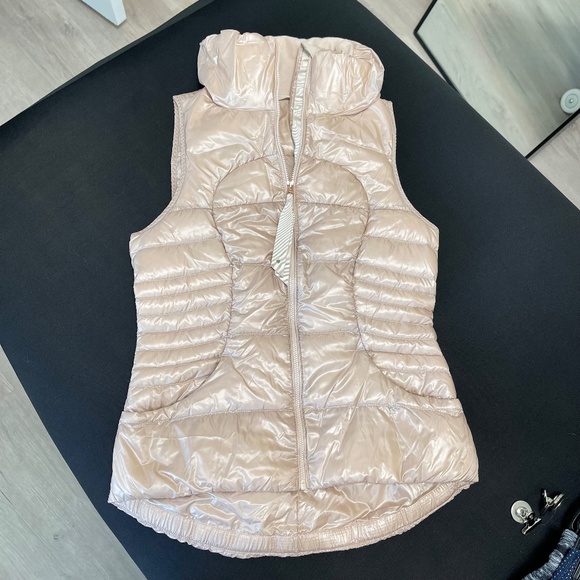 lululemon athletica Women's Vest in Light Pink - Picture 7 of 10